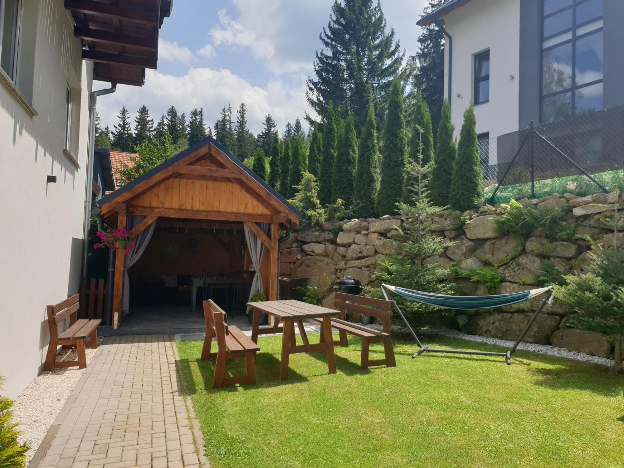 Villa Mila Apartamenty 卡尔帕奇 外观 照片